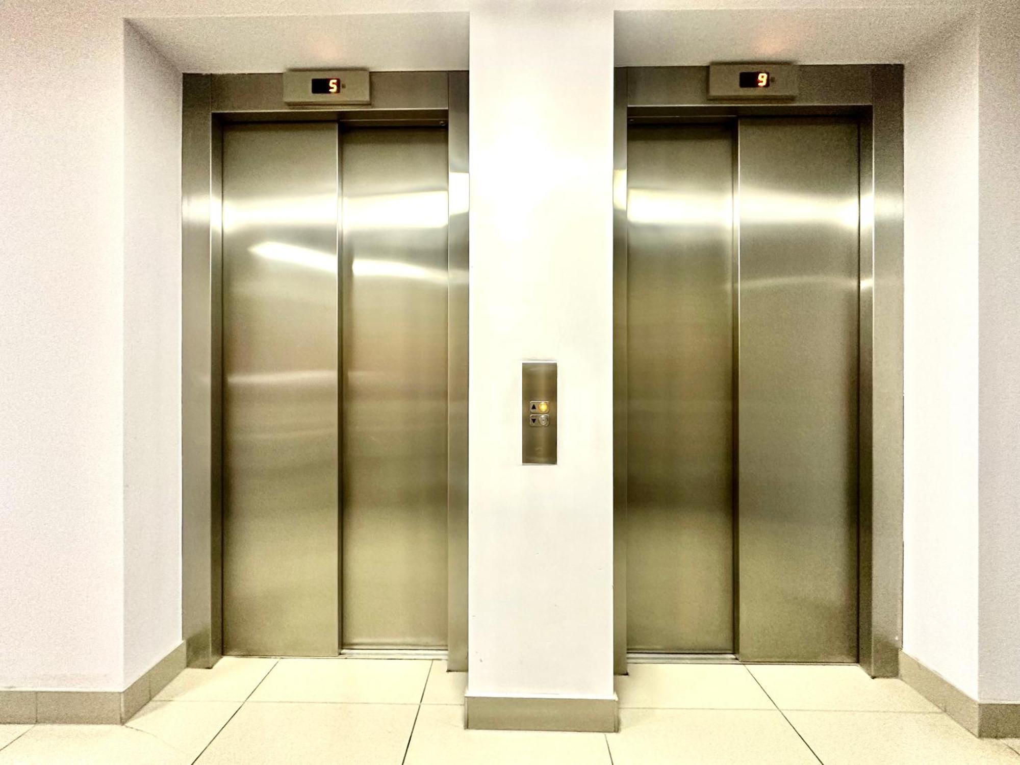 Podwale 2 Apartment - Self Check-In 20H ~Parking & Lift Wrocław Zewnętrze zdjęcie